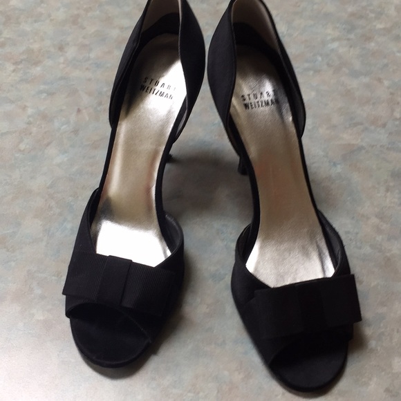 Stuart Weitzman Shoes - Stuart Weitzman satin pumps Stuart Weitzman Shoes - Stuart Weitzman satin pumps